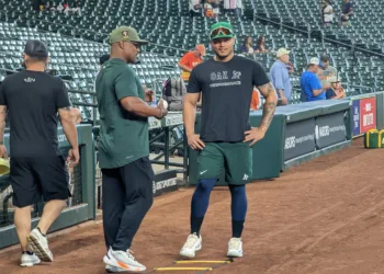 Jordan Diaz, en su calentamiento