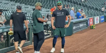 Jordan Diaz, en su calentamiento